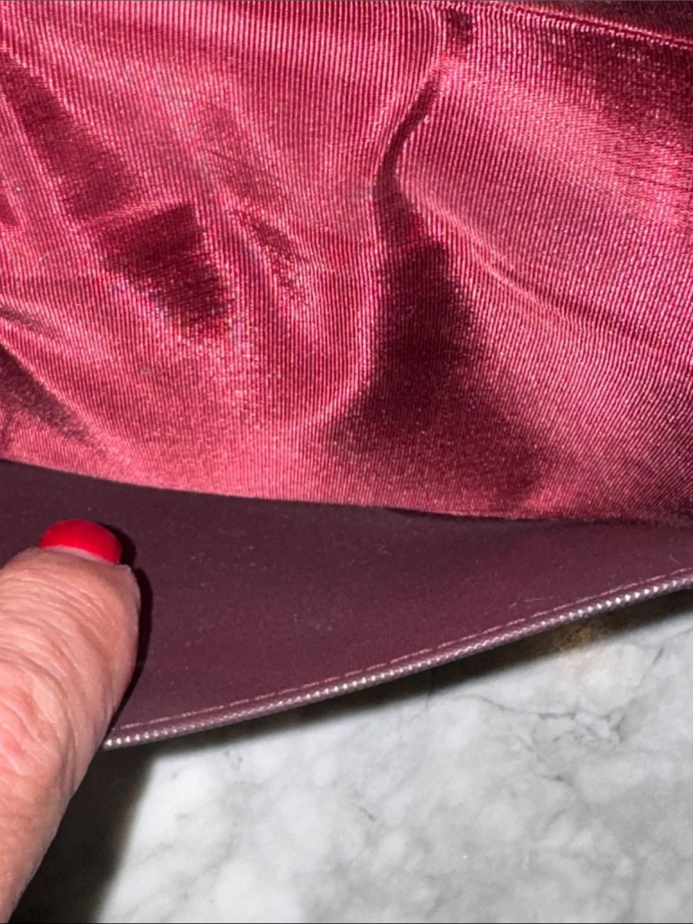Di Lido Vintage Leather Continental Wallet in Deep Burgundy with Kiss Lock - Picture 7 of 8